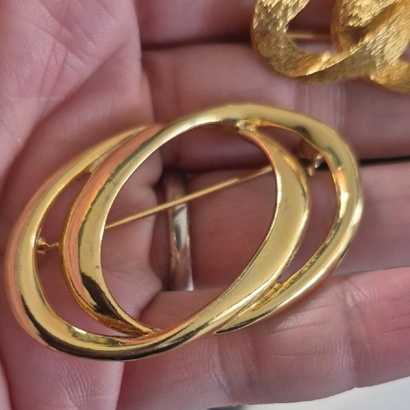 Vintage Gold Tone One Napier Bundle Of 2 Brooches - Picture 6 of 6